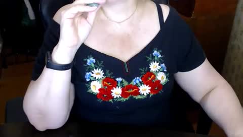 CharlotteXTasty online show from June 5, 2026, 11:05 am