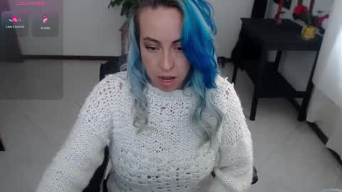 charlottezoe online show from February 12, 2025, 4:11 pm