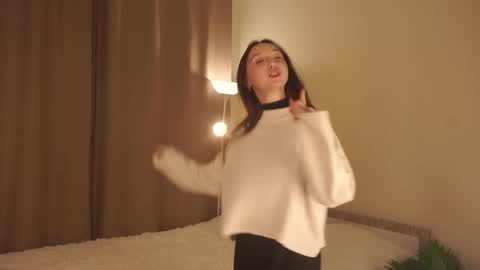 Sofia online show from October 27, 2025, 3:49 pm