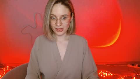 Michelle  online show from February 7, 2025, 5:41 am