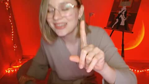 Michelle  online show from February 14, 2025, 10:17 am