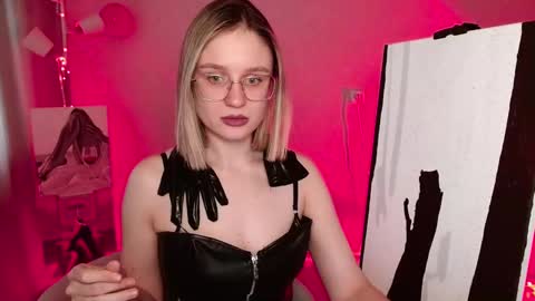 Michelle  online show from March 3, 2025, 9:00 am