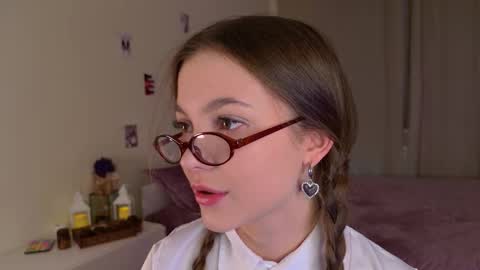 Kaylee online show from September 20, 2025, 3:46 pm