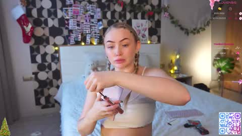 my fansly Charming daisy              My Wishlist  for new toys     online show from January 7, 2026, 10:07 am