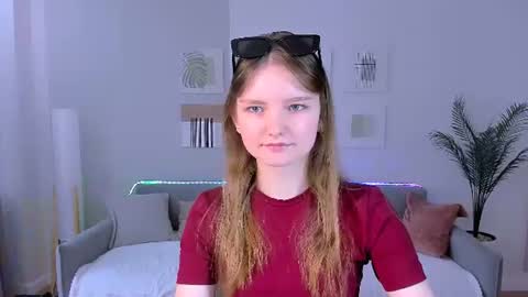 Snapshot of charminglookeva chatting on June 21, 2026, 11:13 am Im Eva online show from June 21, 2026, 11:13 am