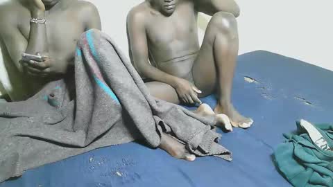 charmzboy online show from November 20, 2025, 4:01 am