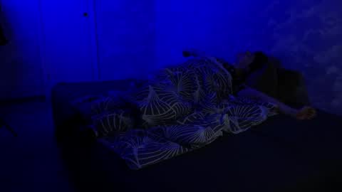 Snapshot of charonbaby1 chatting on December 10, 2024, 10:37 pm lynxy online show from December 10, 2024, 10:37 pm