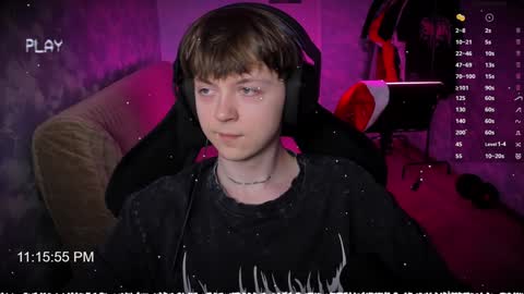 Snapshot of charonbaby1 chatting on December 30, 2024, 8:15 pm lynxy online show from December 30, 2024, 8:15 pm