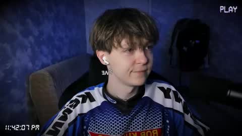 Snapshot of charonbaby1 chatting on September 15, 2025, 8:42 pm lynxy online show from September 15, 2025, 8:42 pm