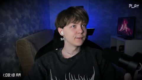 Snapshot of charonbaby1 chatting on October 4, 2025, 10:08 pm lynxy online show from October 4, 2025, 10:08 pm