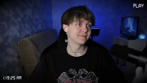 Snapshot of charonbaby1 chatting on October 9, 2025, 10:19 pm lynxy online show from October 9, 2025, 10:19 pm