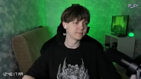 Snapshot of charonbaby1 chatting on October 11, 2025, 9:46 pm lynxy online show from October 11, 2025, 9:46 pm