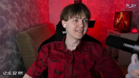 Snapshot of charonbaby1 chatting on October 21, 2025, 9:15 pm lynxy online show from October 21, 2025, 9:15 pm