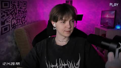 Snapshot of charonbaby1 chatting on November 4, 2025, 9:14 pm lynxy online show from November 4, 2025, 9:14 pm