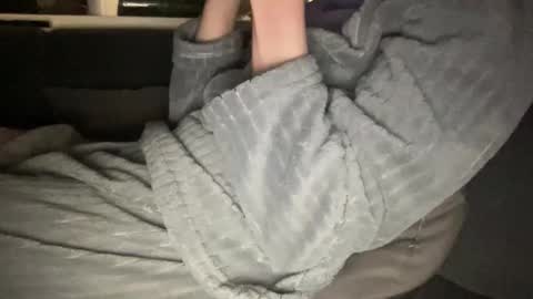 Vicky online show from April 9, 2026, 12:21 am