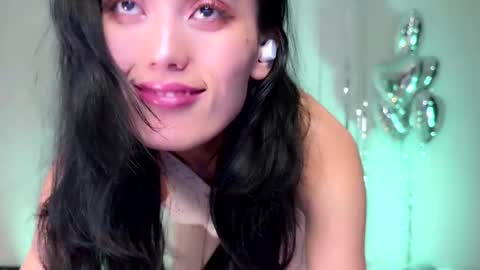 JASMINE   usually going live about 2 am UTC  online show from December 11, 2024, 3:24 am