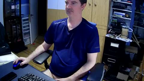 wanaBeYourToy online show from February 27, 2025, 11:41 am