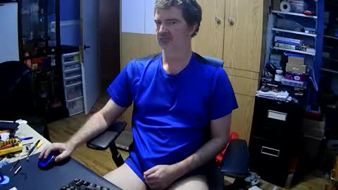 wanaBeYourToy online show from November 4, 2025, 7:24 pm