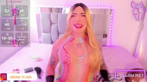 Sophie  online show from September 17, 2025, 7:37 pm