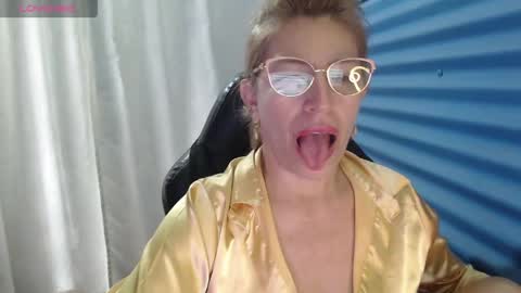 CHAYLA VICTORIA RUIZ  online show from March 30, 2026, 9:05 pm