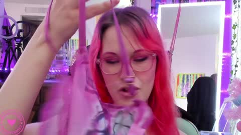 Candy Cuntress CheeTHIS CAM IS NON NUDE online show from December 14, 2024, 5:36 pm