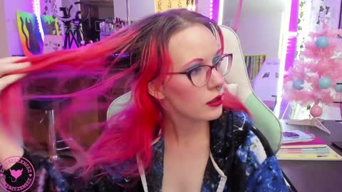 Candy Cuntress CheeTHIS CAM IS NON NUDE online show from December 18, 2024, 10:13 pm