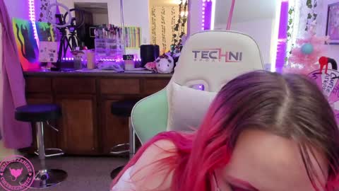 Candy Cuntress CheeTHIS CAM IS NON NUDE online show from December 22, 2024, 10:04 pm