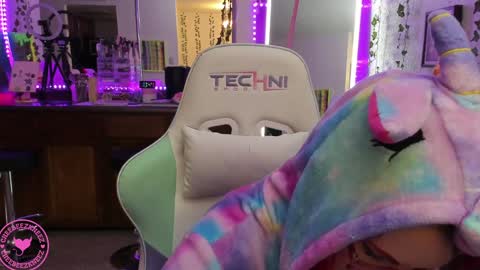 Candy Cuntress CheeTHIS CAM IS NON NUDE online show from January 1, 2025, 5:44 pm