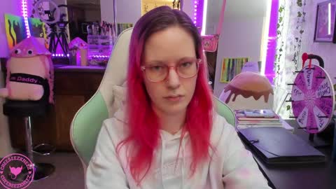 Candy Cuntress CheeTHIS CAM IS NON NUDE online show from January 16, 2025, 2:41 am