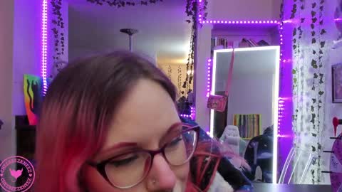 Candy Cuntress CheeTHIS CAM IS NON NUDE online show from January 20, 2025, 10:37 pm