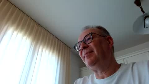 Snapshot of cheer2u chatting on July 8, 2026, 11:04 am cheer2u online show from July 8, 2026, 11:04 am