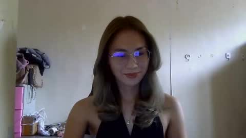 chelly4u69 online show from September 17, 2025, 3:30 am