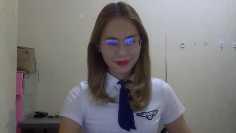 chelly4u69 online show from October 18, 2025, 4:37 am