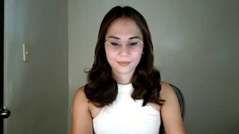 Snapshot of chelly4u69 chatting on June 13, 2026, 1:36 am chelly4u69 online show from June 13, 2026, 1:36 am
