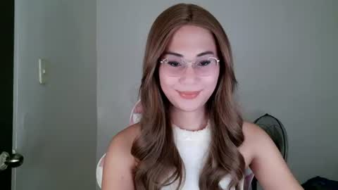 Snapshot of chelly4u69 chatting on July 14, 2026, 2:05 am chelly4u69 online show from July 14, 2026, 2:05 am
