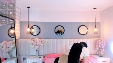 chelsea_bolton_ online show from April 17, 2026, 12:19 pm