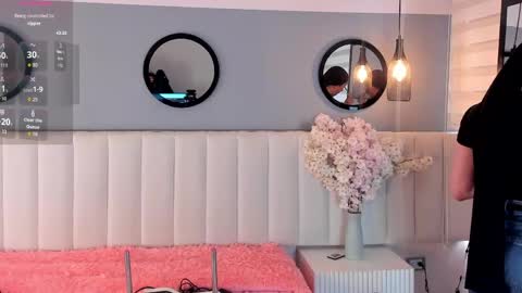 chelsea_bolton_ online show from April 18, 2026, 12:42 pm