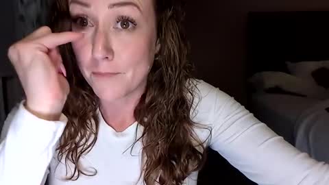 chelsee lynn online show from January 1, 2025, 3:13 am