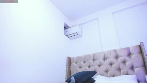 CHELSEYLEWIS online show from April 18, 2026, 1:37 pm