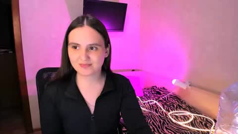 Chelsy  Luxe  online show from July 6, 2026, 3:03 pm