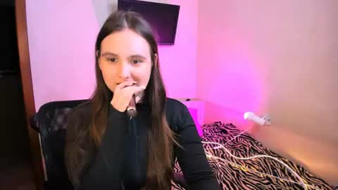 Chelsy  Luxe  online show from July 19, 2026, 10:19 am