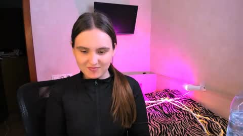 Chelsy  Luxe  online show from July 27, 2026, 10:22 am