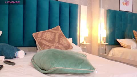   online show from February 11, 2025, 10:28 pm