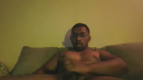 Snapshot of chennaibull1011 chatting on May 5, 2026, 6:27 pm chennaibull1011 online show from May 5, 2026, 6:27 pm
