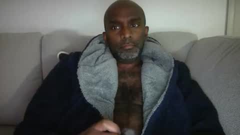 chenthu1979 online show from April 9, 2026, 11:26 am