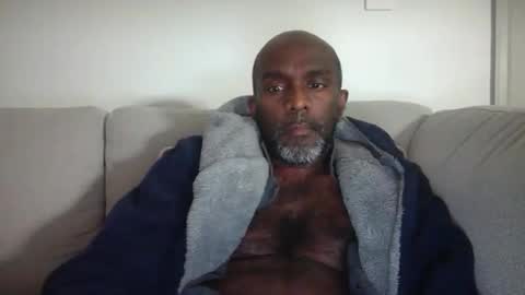 chenthu1979 online show from April 18, 2026, 11:25 am