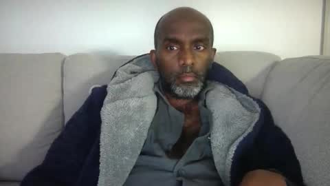 chenthu1979 online show from April 19, 2026, 11:31 am