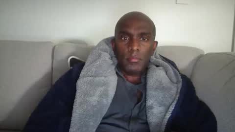 chenthu1979 online show from April 22, 2026, 11:23 am