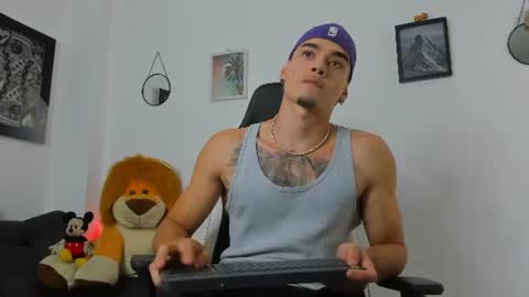 Snapshot of chepe_fit chatting on August 3, 2026, 12:09 am chepe vause online show from August 3, 2026, 12:09 am