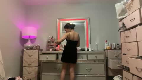 Snapshot of cherliecarmen chatting on December 13, 2025, 8:47 pm cherliecarmen online show from December 13, 2025, 8:47 pm